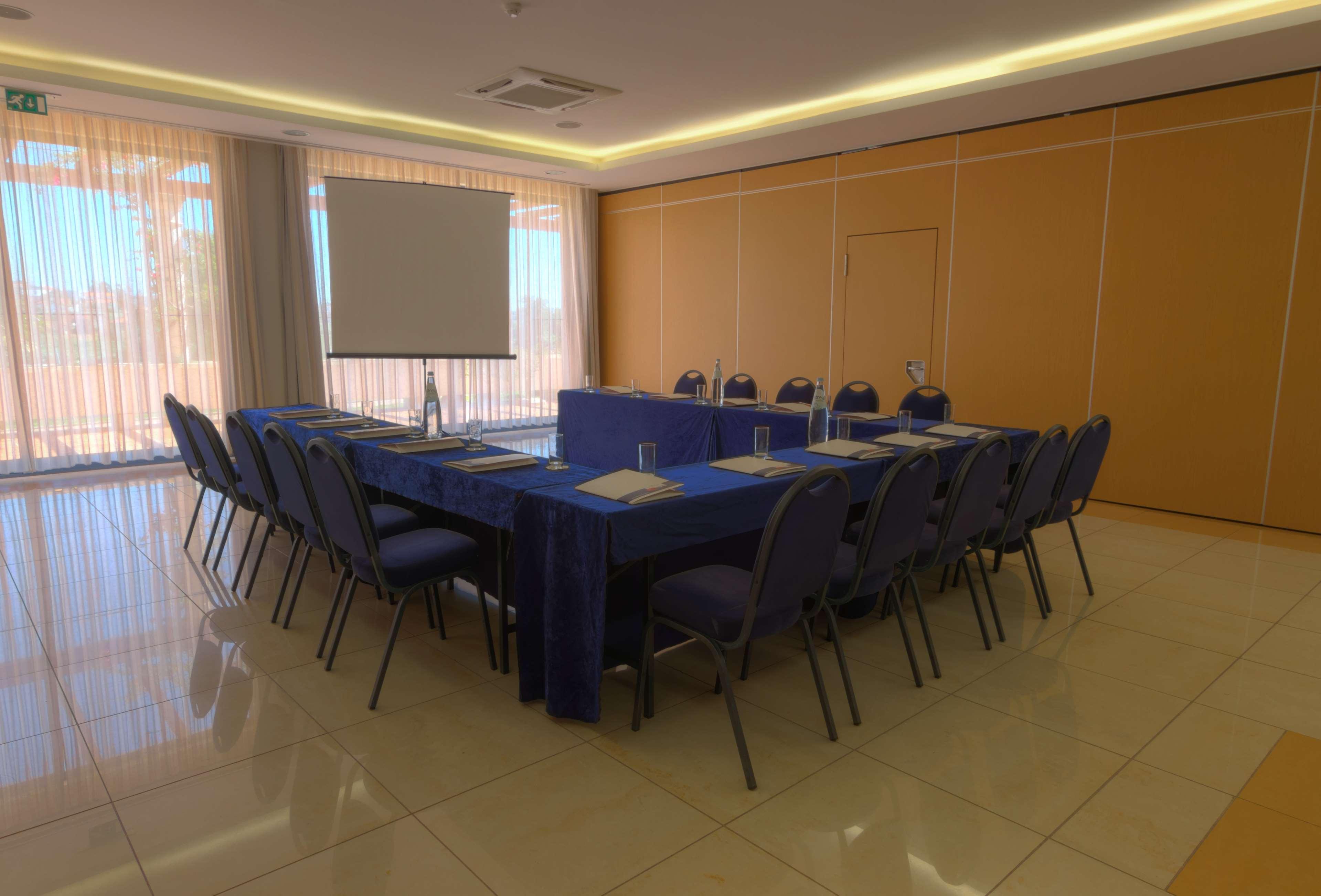 Lam Hotel Эштаррежа Интерьер фото