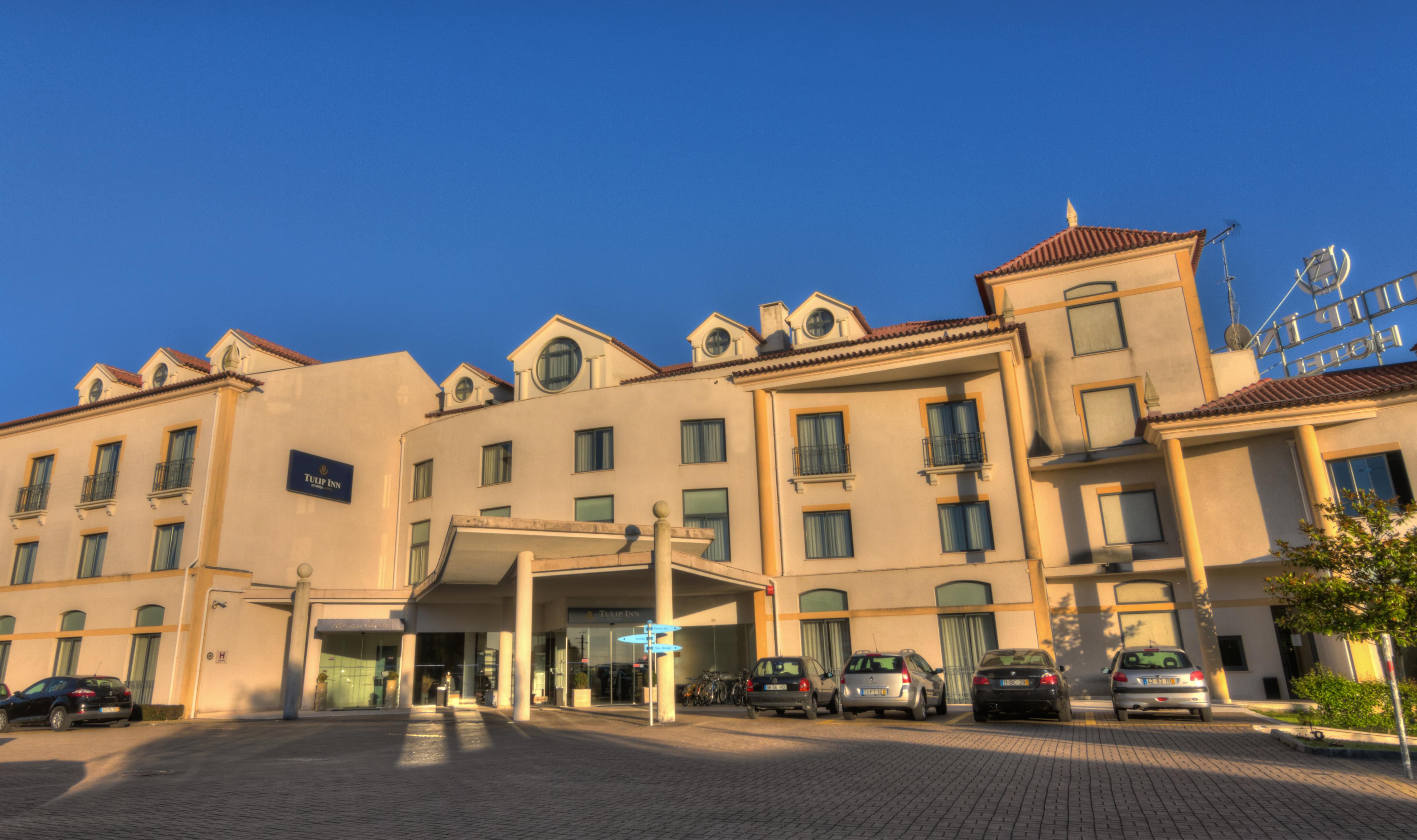 Lam Hotel Эштаррежа Экстерьер фото