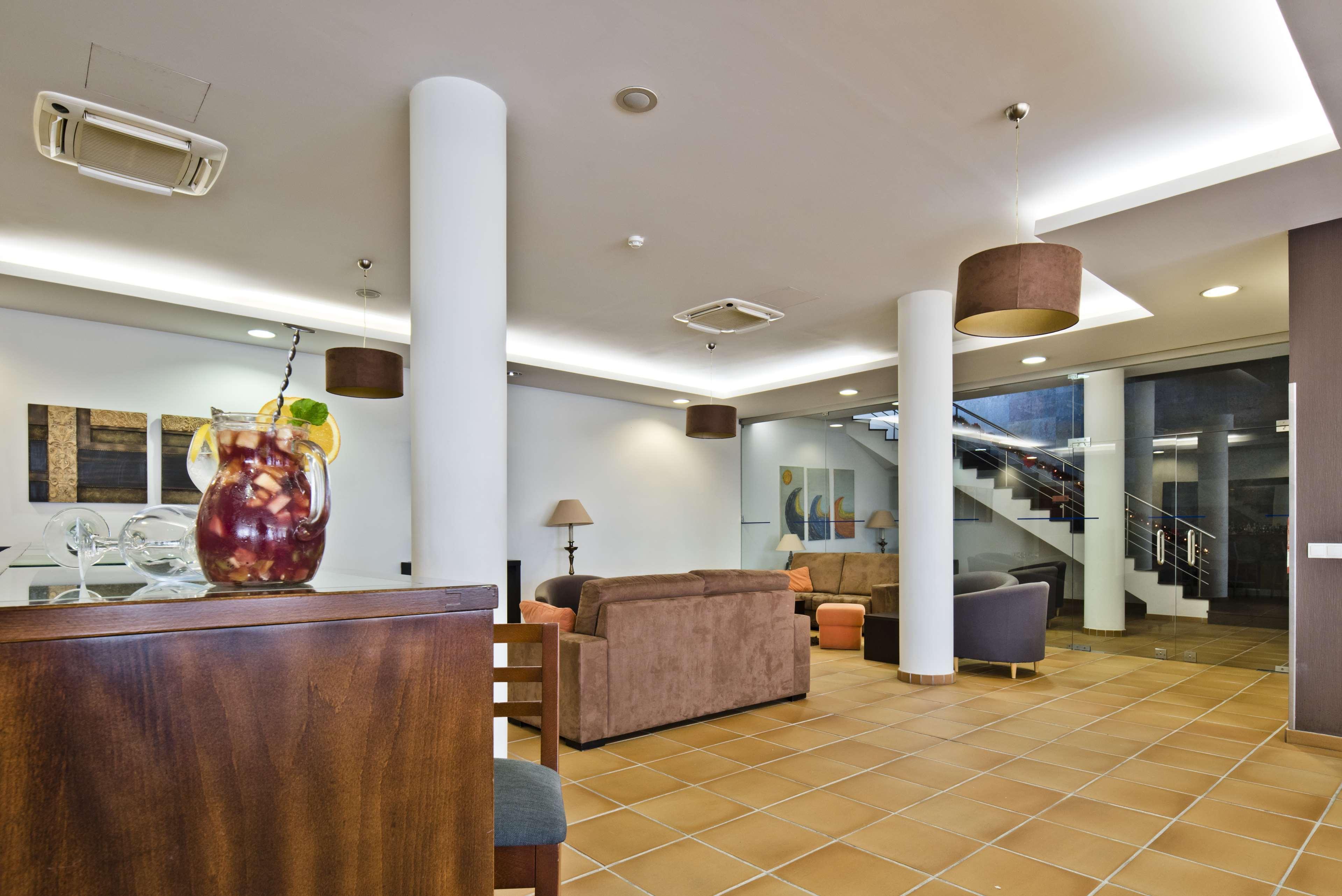 Lam Hotel Эштаррежа Экстерьер фото