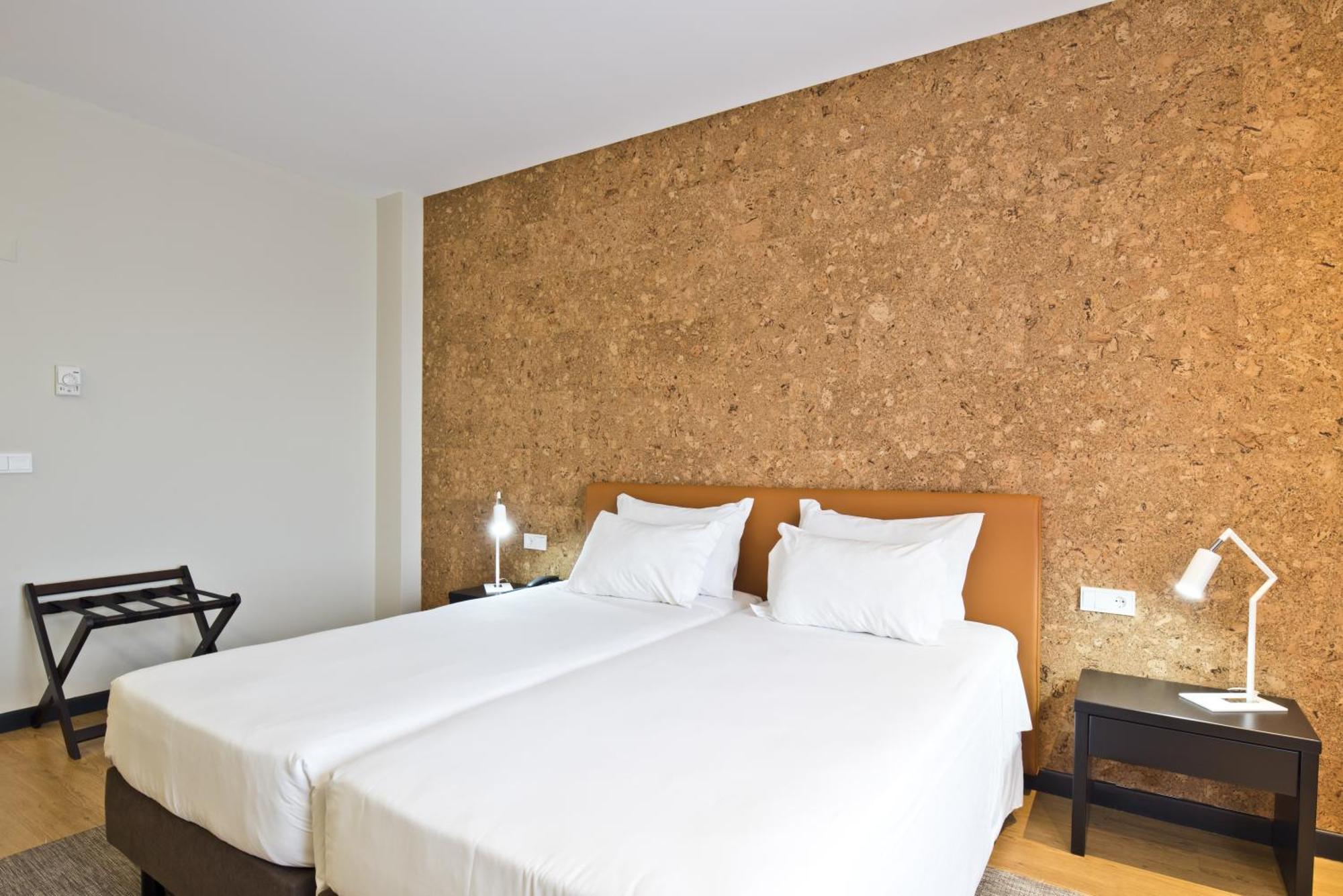 Lam Hotel Эштаррежа Экстерьер фото