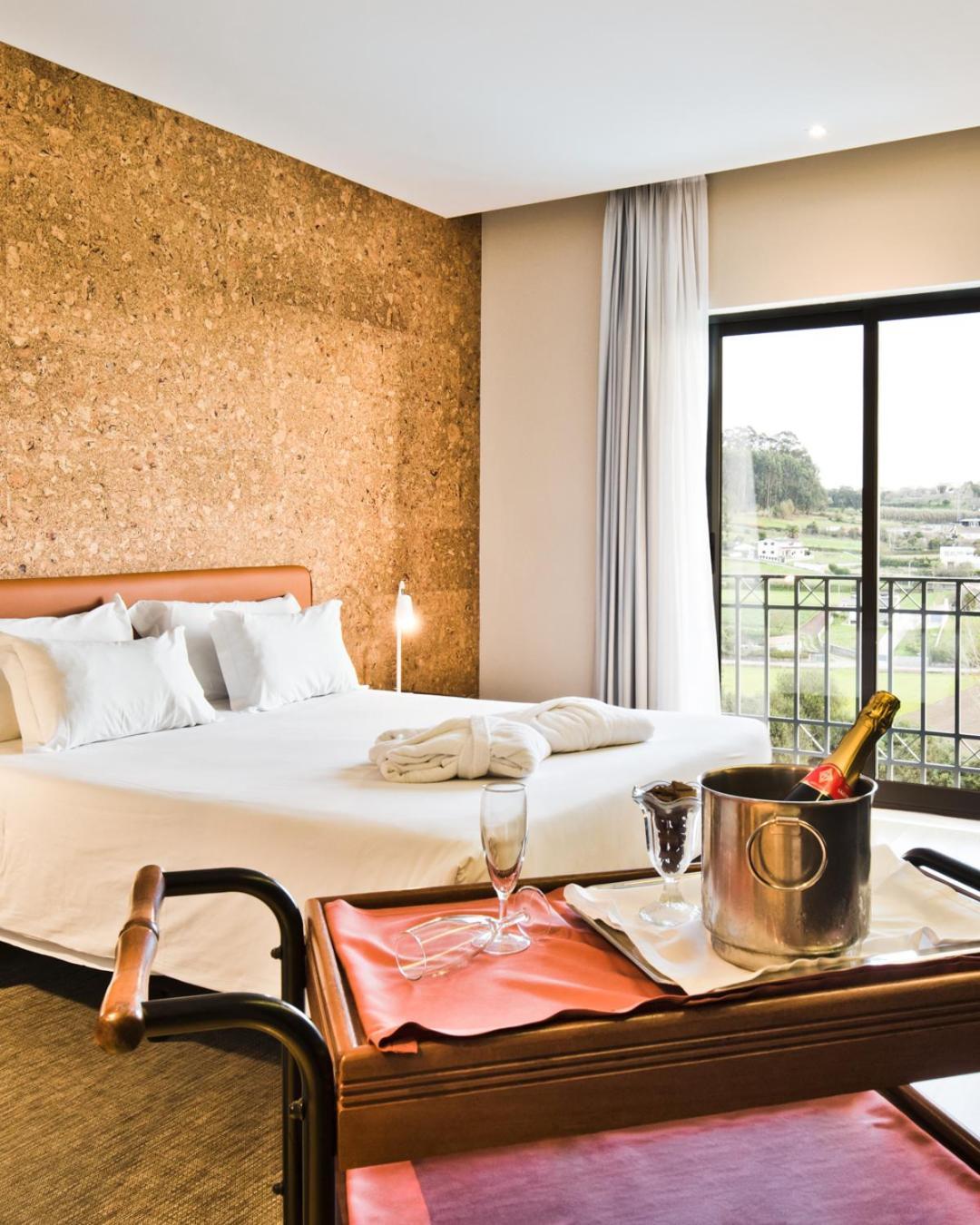 Lam Hotel Эштаррежа Экстерьер фото