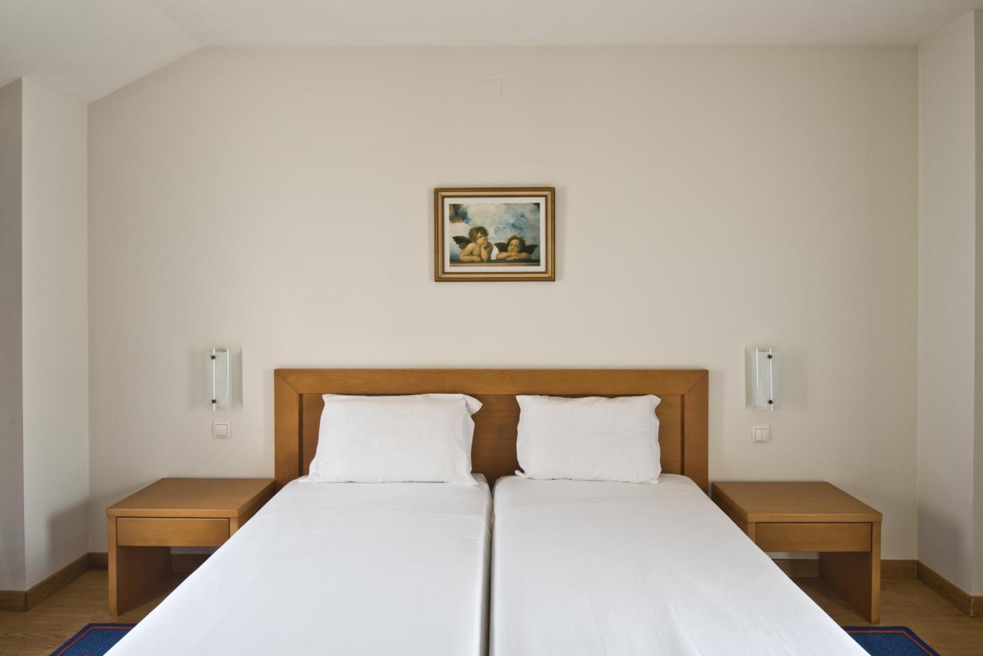 Lam Hotel Эштаррежа Экстерьер фото