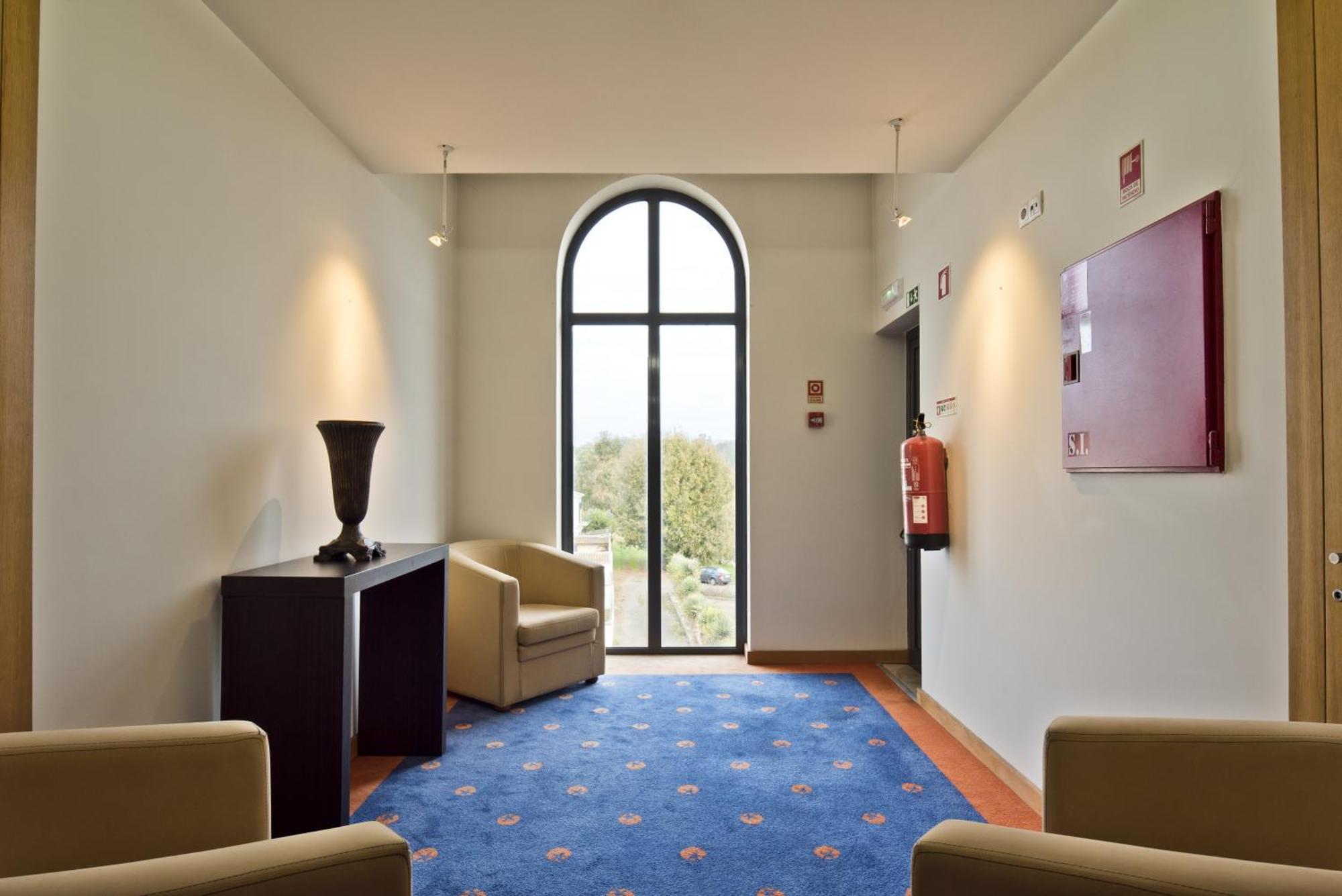Lam Hotel Эштаррежа Экстерьер фото