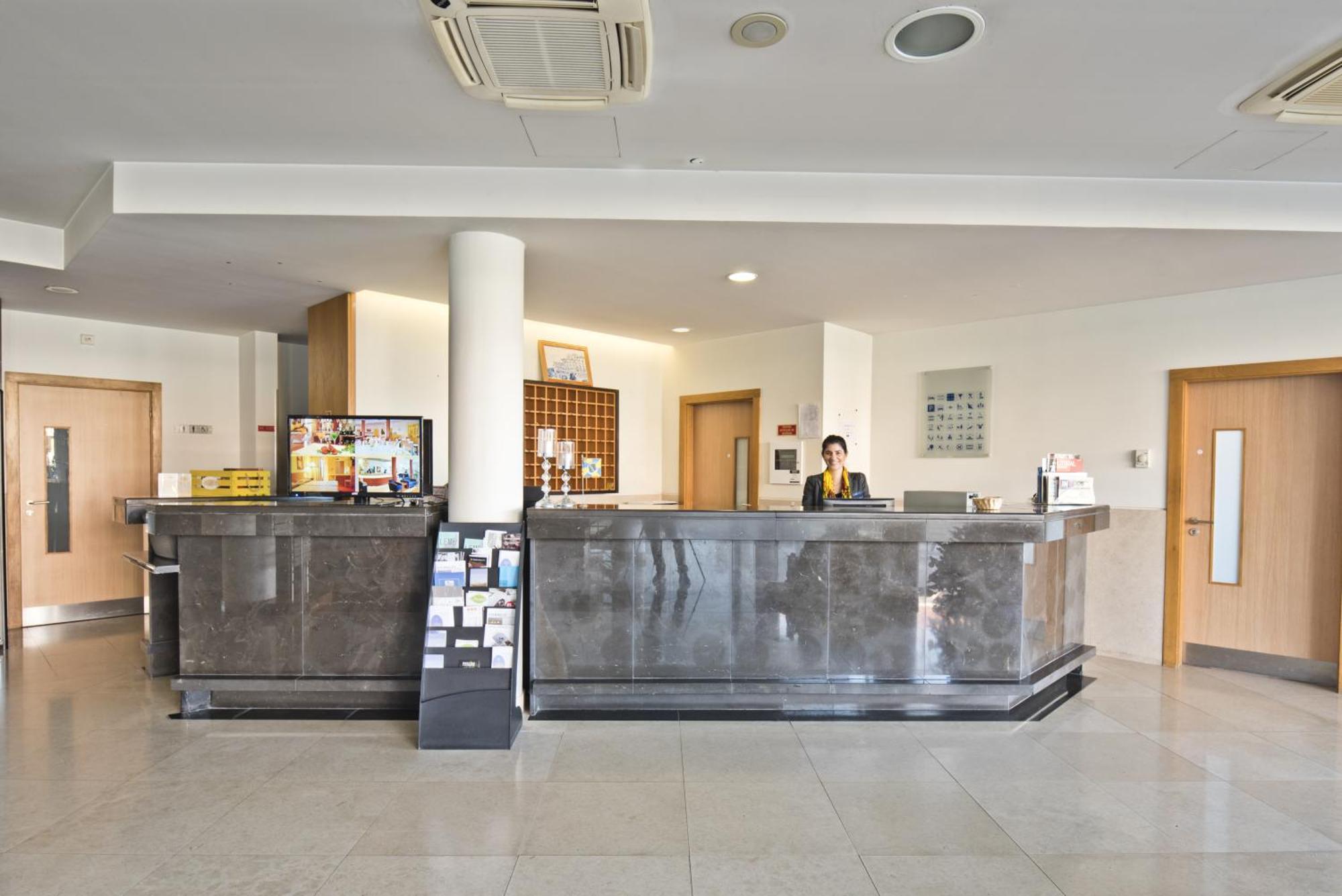 Lam Hotel Эштаррежа Экстерьер фото